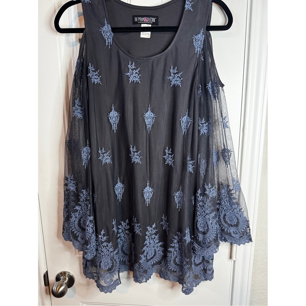 Pyramid Collection Blouse Women L Black Blue Embroidered Mesh Cold Shoulder Boho